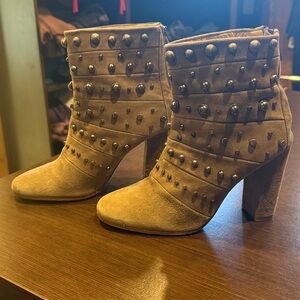 Beautiful ankle boots by Badgley Mishks